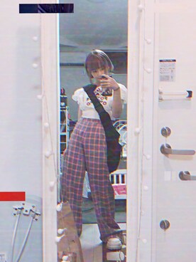 「OPENING CEREMONY（オープニングセレモニー）のアイテム（ショルダーバッグ）」を使った、阿咪さん（レディース・158cm）の秋コーディネート
