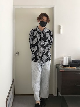 「H&M（エイチ・アンド・エム）のH&M - スリムフィット ビスコースシャツ - ブラック（シャツ/ブラウス、ブラック系）」を使った、soさん（メンズ・168cm）の春コーディネート
