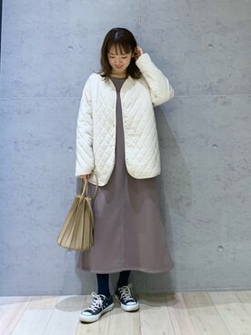 「CONVERSE（コンバース）のCONVERSE コンバース オール スター オックス / ALL STAR OX(BLACK) 32160321（スニーカー）」を使った、hiroさん（レディース・157cm）の冬コーディネート