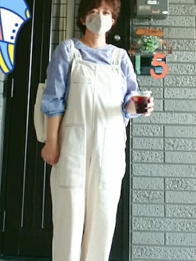 「オフホワイト」｜「アイテム（オールインワン・サロペット）」を使った、SATOMIさん（レディース・160cm）の春コーディネート