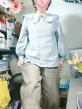 「アイテム（ブローチ/コサージュ、パープル系）」を使った、SATOMIさん（レディース・160cm）の春コーディネート