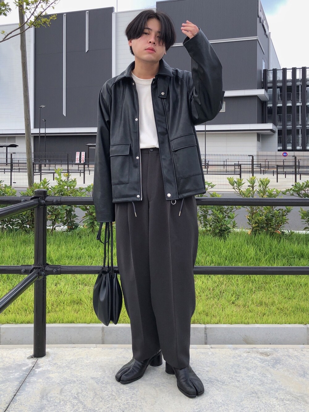 mochizukitakuya｜AIVERのライダースジャケットを使ったコーディネート