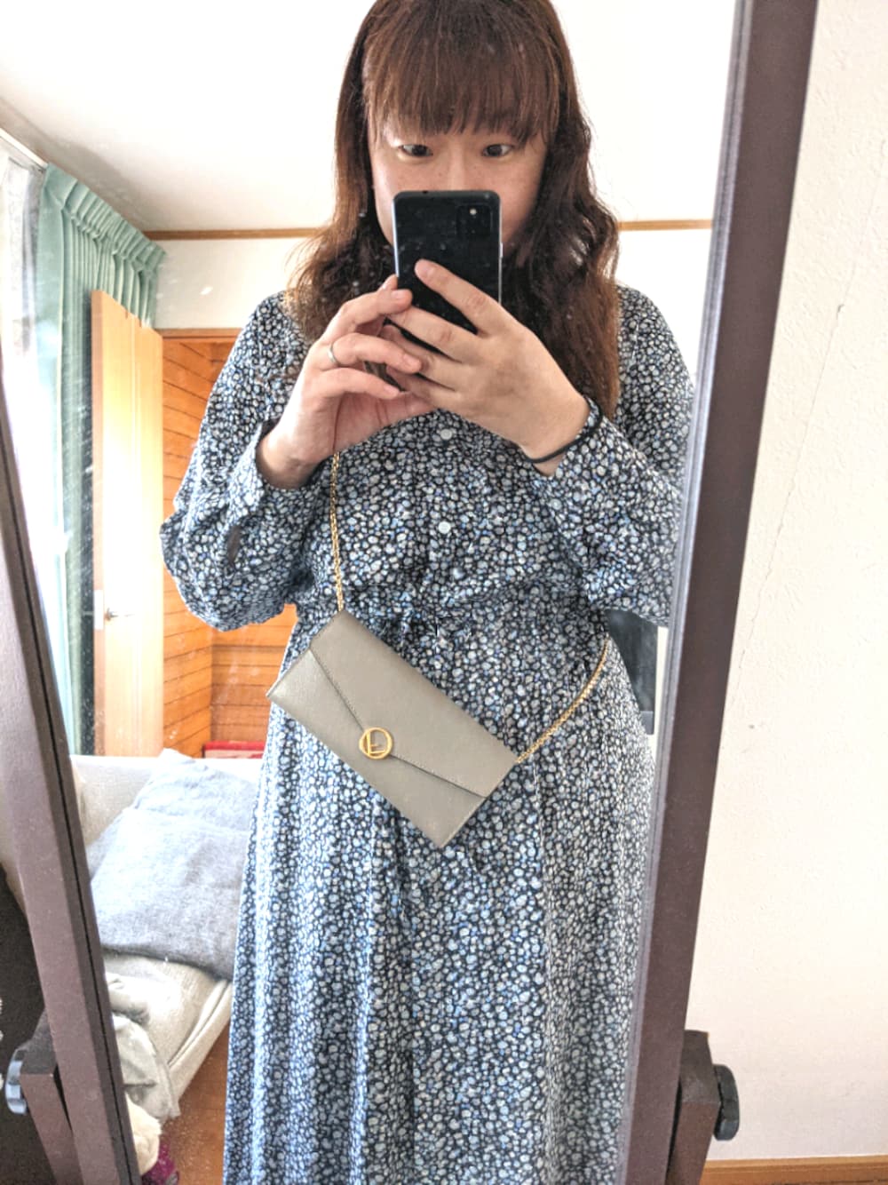 「ぽっちゃり」｜「FENDIのアイテム（ウォレットチェーン、ベージュ系）」を使った、sachii0525さん（レディース・173cm）の春コーディネートの1枚目の写真