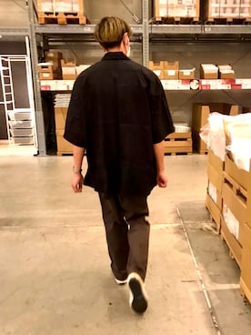 「金髪」｜「アイテム（スリッポン）」を使った、ゆーきさん（メンズ・180cm）の春コーディネート