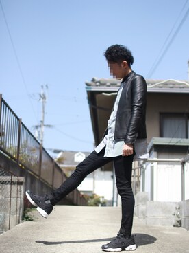 「ノーカラーシャツ」｜「アイテム（ライダースジャケット）」を使った、量産型じゃもじさん（メンズ・170cm）の春コーディネート