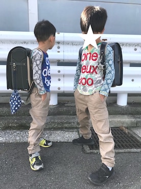 「One deux boo（ワンドゥーブー）のアイテム（トップス）」を使った、Reiさん（キッズ・125cm）の春コーディネート