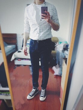 「H&M（エイチ・アンド・エム）のアイテム（シャツ/ブラウス、ホワイト系）」を使った、holafellaさん（メンズ・183cm）の春コーディネート