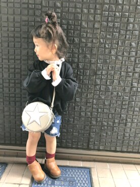 「GLOBAL WORK（グローバルワーク）の【キッズ】フリルネックスウェットプルオーバー/805880（スウェット、ブラック系）」を使った、a_u_chan☆さん（キッズ・100cm）の秋コーディネート