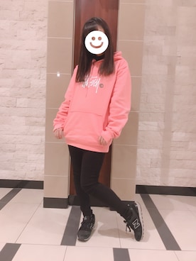 STUSSYのパーカー（ピンク系）を使ったレディース人気
