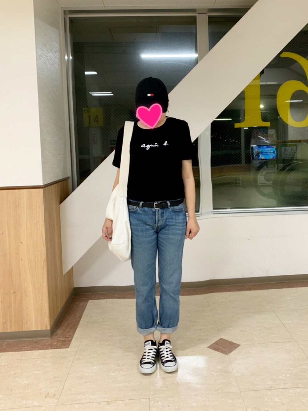 「おしゃれさんと繋がりたい、大人カジュアル、休日スタイル、韓国ファッション、デニム、スボーツミックス、ゆるコーデ、ラフ」｜「A.P.C.のJEAN 80S 19P（デニムパンツ、ブルー系）」を使った、마이さん（レディース・163cm）の夏コーディネートの1枚目の写真