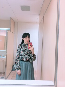 「chambre de charme（シャンブルドゥシャーム）のアイテム（スカート）」を使った、minaseさん（レディース・167cm）の秋コーディネート