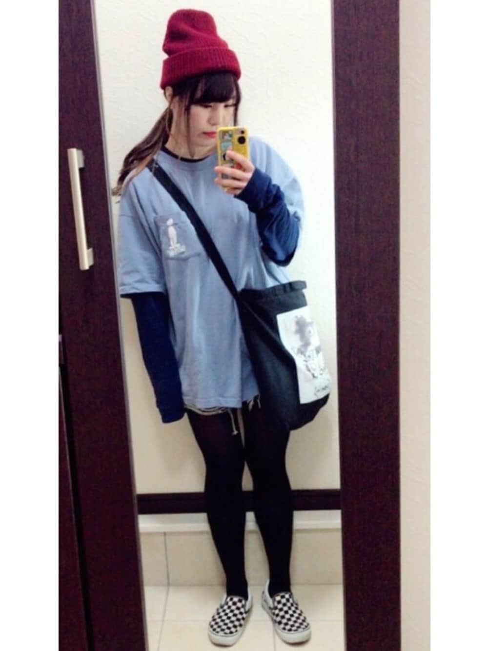 「stussy、old stussy、XLARGE、merry jenny、VANS、ストリート、street、RNA」｜「STUSSYのアイテム（Tシャツ/カットソー、ブルー系）」を使った、ぴょんさん（レディース・150cm）の春コーディネートの1枚目の写真