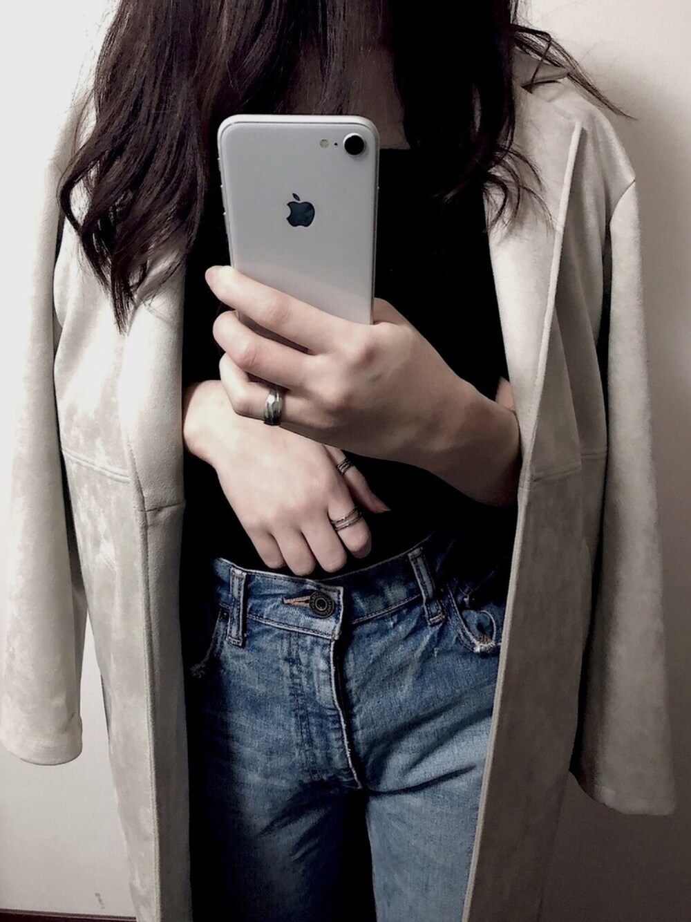 「アウター、ジャケット、mvsjeans、シンプルコーデ、ジーンズ、おしゃれさんと繋がりたい、ootd、デニム、ハイウエスト、ロングコート」｜「MOUSSYのMVS SKINNY（デニムパンツ、ブルー系）」を使った、akariさん（レディース・158cm）の春コーディネートの1枚目の写真