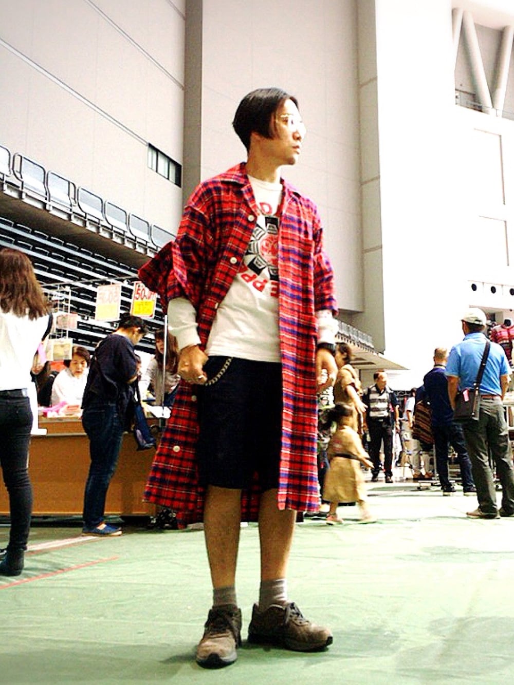 「さいたまスーパーアリーナ、phingerin、フィンガリン、UNDER COVER、短パンマン、Chrome Hearts、ウォレットチェーン、RED HOT CHILI PEPPERS、VOTEMAKENEWCLOTHES、チェック」｜「MOSCOT・ORIGINALSのLEMTOSH（メガネ、その他）」を使った、®️さん（メンズ・171cm）の秋コーディネートの1枚目の写真