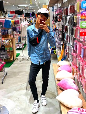 「American Eagle（アメリカンイーグル）のアイテム（シャツ/ブラウス、ブルー系）」を使った、大輝さん（メンズ・176cm）の夏コーディネート