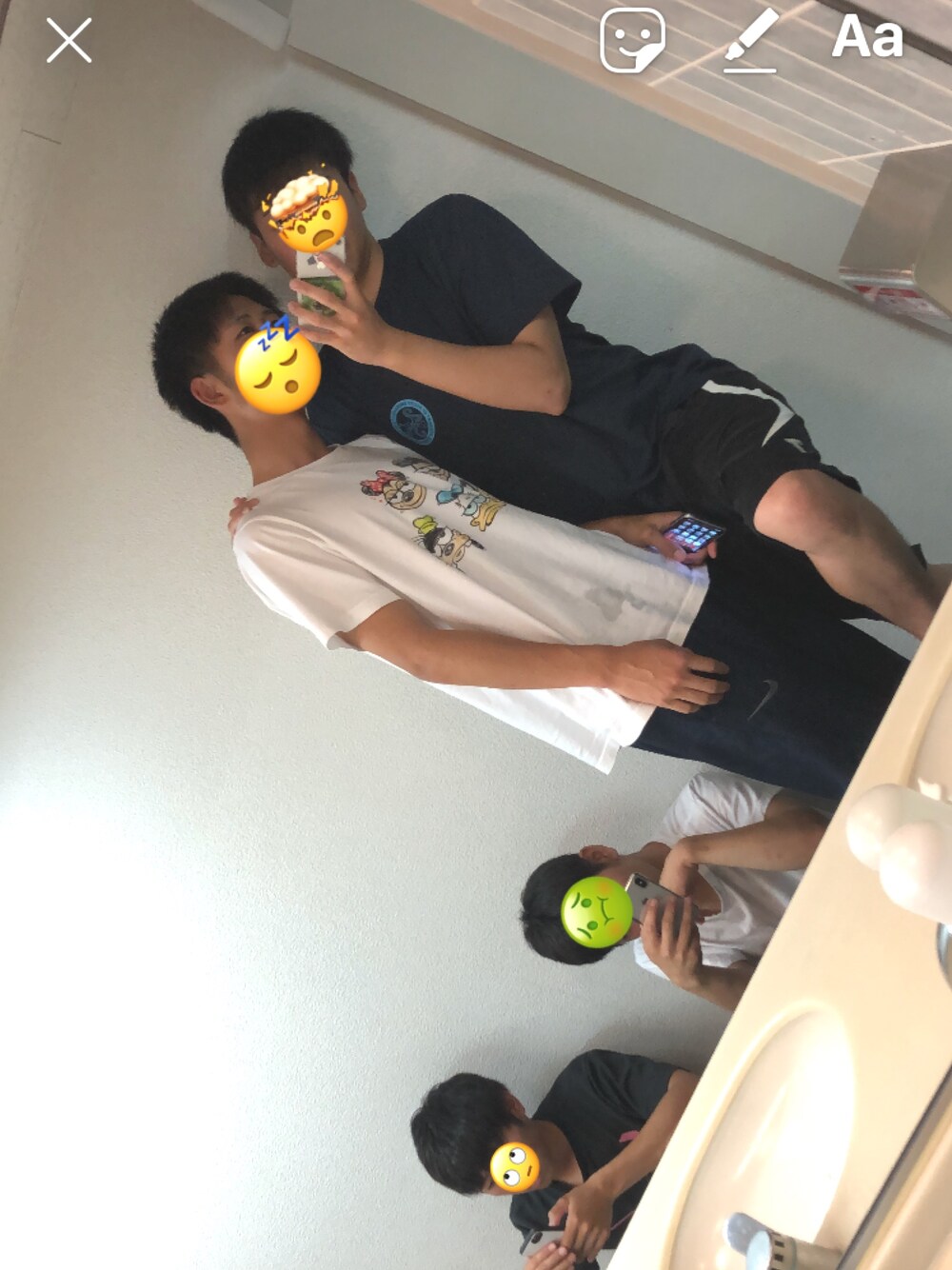 「instagram、instagramer、インスタ映え、海外セレブ風、楽チンコーデ、黒Tシャツ、白Tシャツ、いいね返し、フォローお願いします、フォローミー」｜「UNIQLOのジャンプ50thグラフィックＴ（ドラゴンボール・半袖）（Tシャツ/カットソー、ホワイト系）」を使った、たないちさん（メンズ・270cm）の夏コーディネートの1枚目の写真