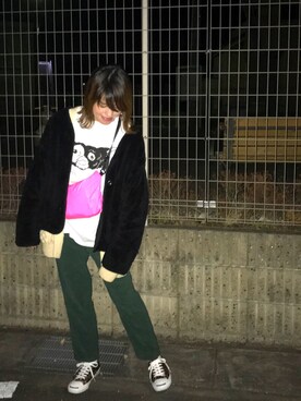 ジャケット アウターを使った 緑パンツ のレディース人気ファッションコーディネート Wear