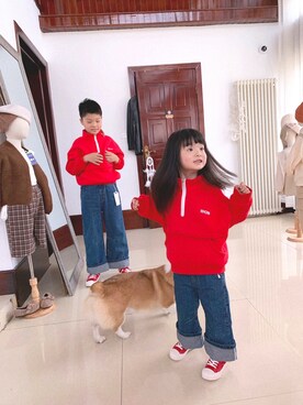 「加绒卫衣厚のアイテム（パーカー、レッド系）」を使った、初初初小初さん（レディース）の秋コーディネート