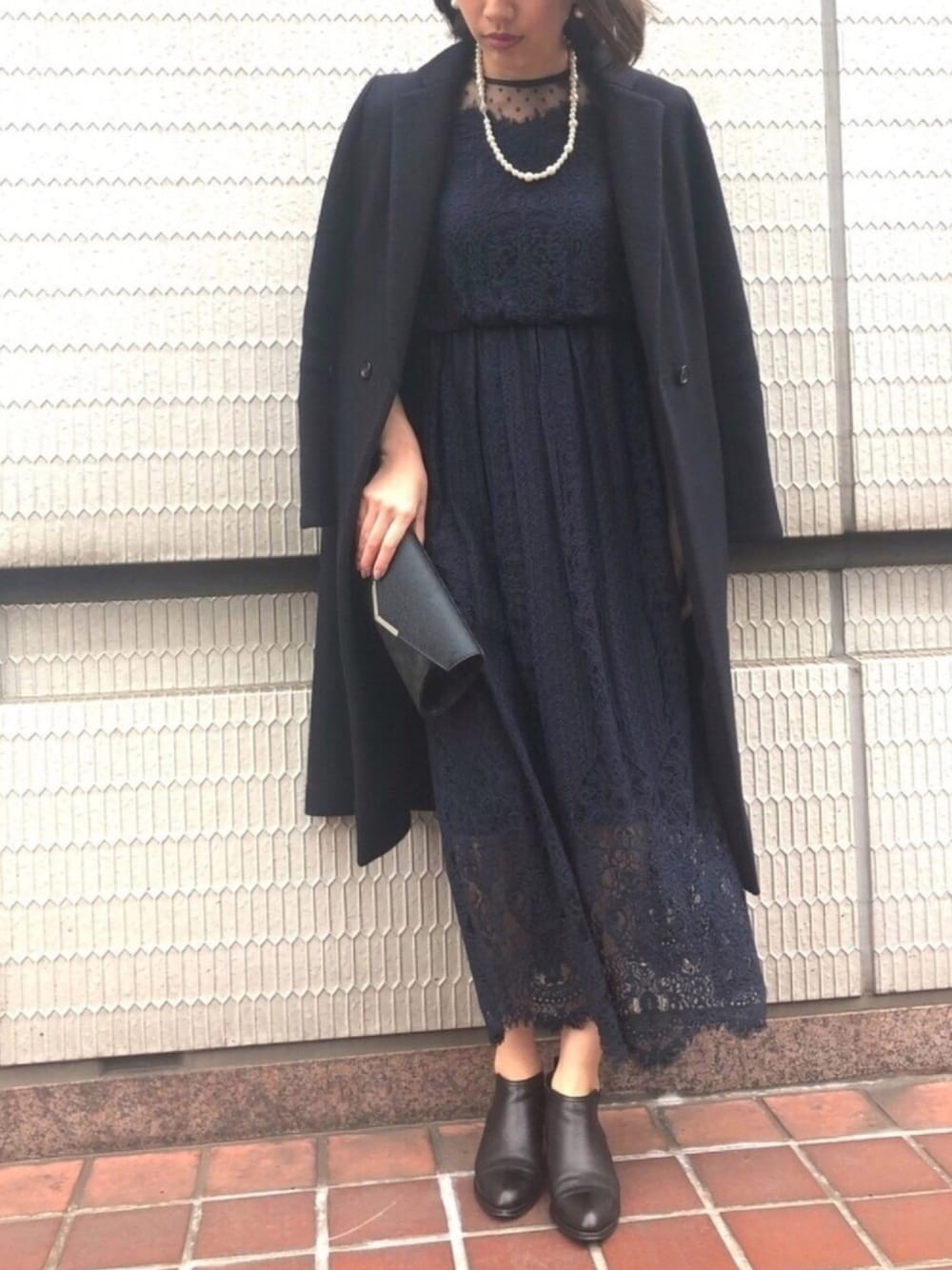 「休日スタイル、着回しコーデ、ワントーンコーデ、パーティースタイル、ドレス、結婚式、結婚式二次会スタイル、結婚式 ワンピース、ワンピース、おでかけコーデ」｜「troisiemeCHACOのchaco/レース×ドットチュール　セミロングドレス（ドレス、ブルー系）」を使った、formformaSTAFFさん（レディース・170cm）の冬コーディネートの1枚目の写真