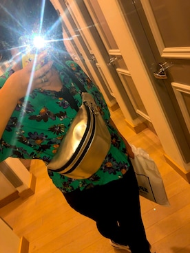 「アイテム（ボディバッグ/ウエストポーチ、シルバー系）」を使った、福ちゃんさん（レディース・154cm）の秋コーディネート