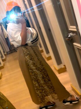 「アイテム（ボディバッグ/ウエストポーチ、シルバー系）」を使った、福ちゃんさん（レディース・154cm）の秋コーディネート