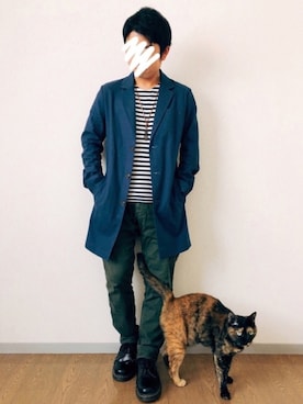 「猫」｜「アイテム（ステンカラーコート）」を使った、tommyさん（メンズ・159cm）の春コーディネート