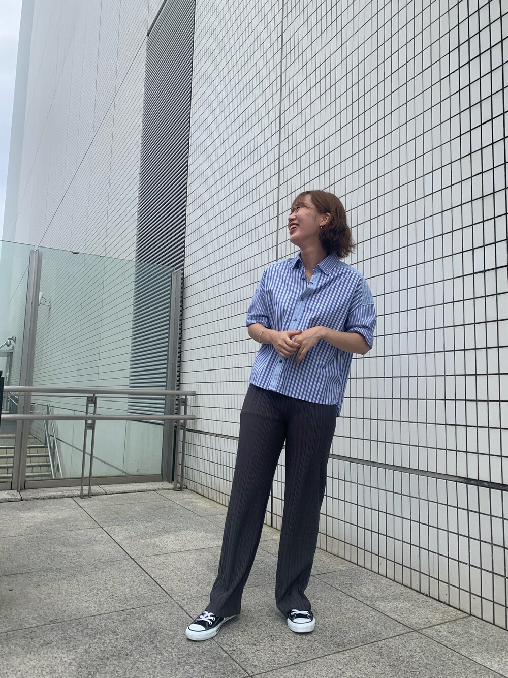 「オトナカジュアル、ストライプシャツ、夏コーデ、ootd」｜「FIL DE FERのクレイジーストライプ B.D半袖シャツ（シャツ/ブラウス、ブルー系）」を使った、sawa.さん（レディース・158cm）の夏コーディネートの1枚目の写真