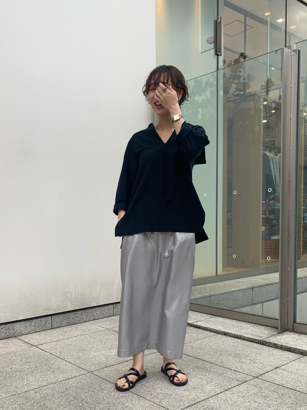 「スカート、ネイビー、リラックススタイル、ootd、セーラーカラー、グリッター、夏コーデ」｜「FIL DE FERのブロックインレー セーラープルオーバー（Tシャツ/カットソー、ブルー系）」を使った、sawa.さん（レディース・160cm）の春コーディネートの1枚目の写真