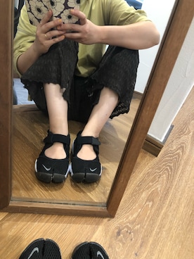 「NIKE（ナイキ）のNIKE ナイキ エア リフト ブリーズ / NIKE AIR RIFT BREATHE 848386-001【SP】（スニーカー、ブラック系）」を使った、ふにゅさん（レディース・168cm）の春コーディネート