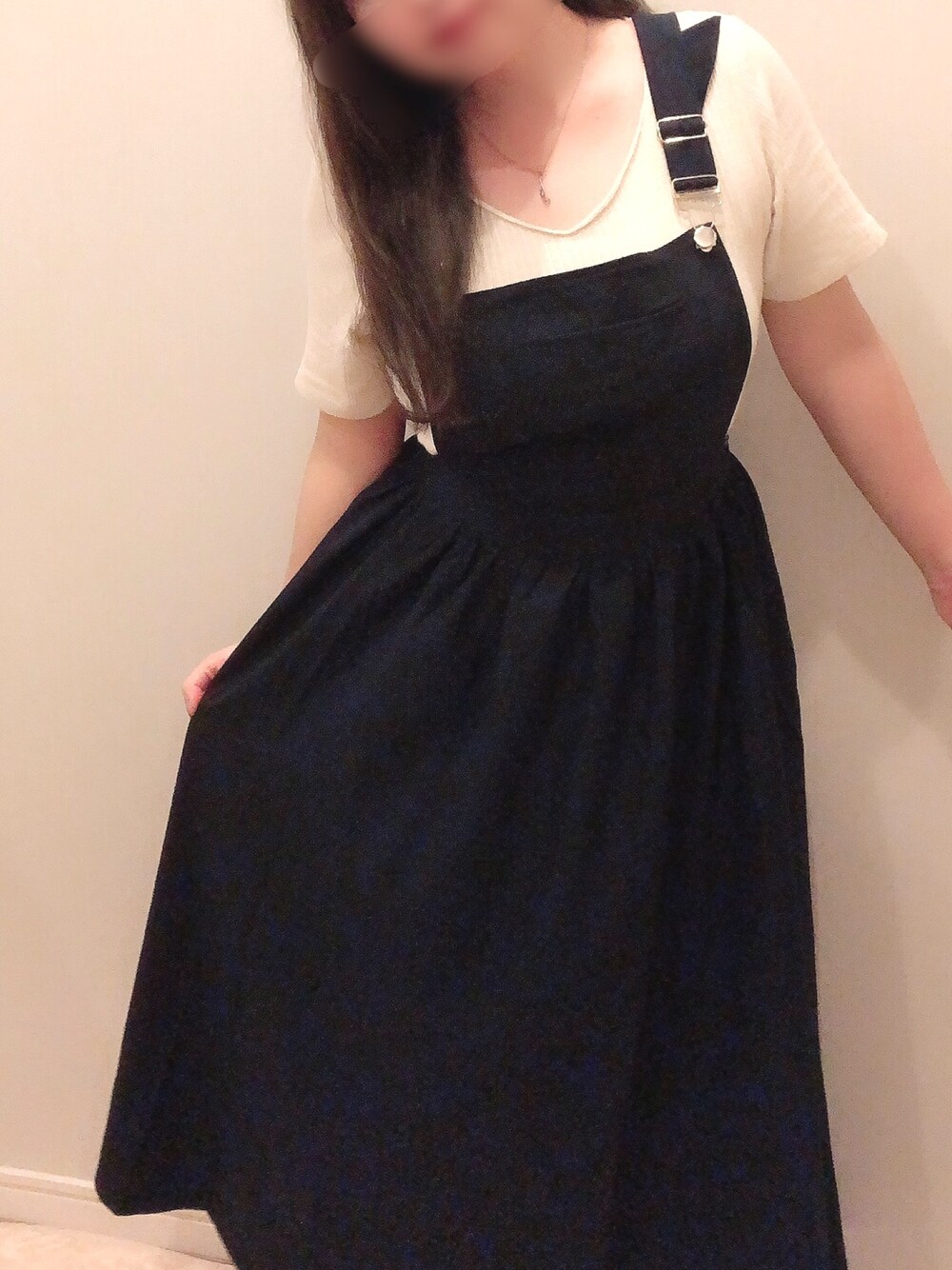 「オトナカジュアル、シンプルコーデ、プチプラコーデ、オトナ女子、ジャンパースカート」｜「Lace Ladiesのふんわりサロペットワンピース・オールインワン（ジャンパースカート、ブルー系）」を使った、うさぽんたんさん（レディース・152cm）の秋コーディネートの1枚目の写真