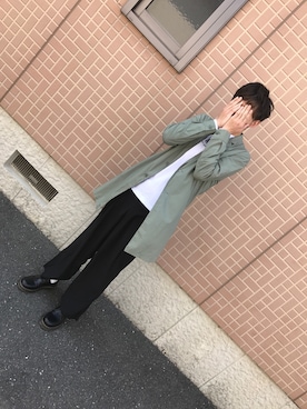 「靴下チラ見せ」｜「アイテム（チェスターコート）」を使った、けんさん（メンズ・170cm）の春コーディネート