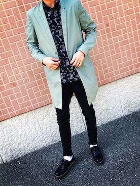 「マーチン」｜「アイテム（チェスターコート）」を使った、けんさん（メンズ・169cm）の春コーディネート