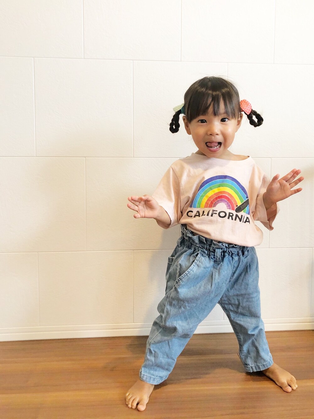 「GU、BREEZE、女の子コーデ、2歳7ヶ月、ラフコーデ」｜「GUのアイテム（Tシャツ/カットソー、ピンク系）」を使った、t𓇼mさん（キッズ・80cm）の秋コーディネートの1枚目の写真