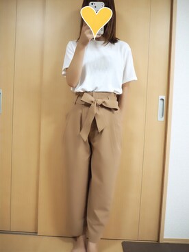 「しまむら（シマムラ）のアイテム（その他パンツ、ベージュ系）」を使った、riri(*^^*)さん（レディース）の秋コーディネート