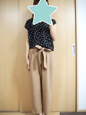 「しまむら（シマムラ）のしまむら 品名 TRHWテーパードP 品番525-4722 濃肌色 Mサイズ（その他パンツ、ベージュ系）」を使った、riri(*^^*)さん（レディース）の秋コーディネート