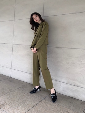 「MURUA（ムルーア）のアイテム（テーラードジャケット）」を使った、高村楓さん（レディース・161cm）の秋コーディネート