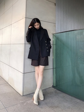 「MURUA（ムルーア）のアイテム（テーラードジャケット）」を使った、高村楓さん（レディース・161cm）の秋コーディネート