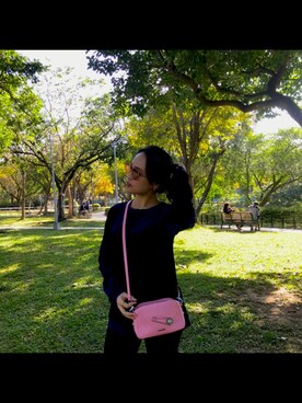 「VERSUS（ヴェルサス）のアイテム」を使った、Sabrina Kao🌸さん（レディース・155cm）の春コーディネート