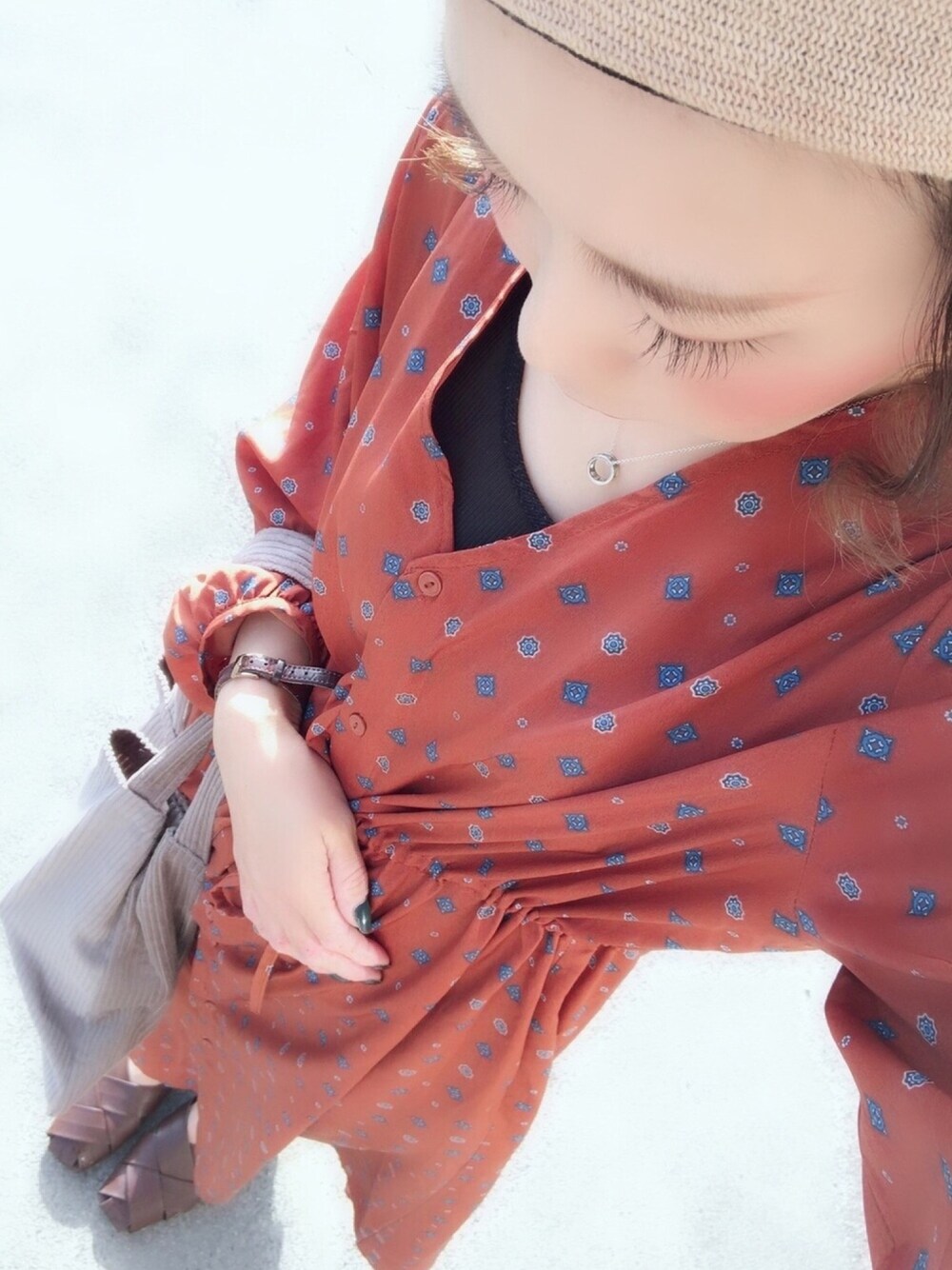「秋のコーデ、シャツワンピ、オレンジコーデ、秋、ベレー帽、デニム、オシャレパッソ、PR、PASSO」｜「TODAYFULのペーパーベレー（ハンチング/ベレー帽、ベージュ系）」を使った、𝙻𝚒.☺︎✓さん（レディース・149cm）の秋コーディネートの1枚目の写真