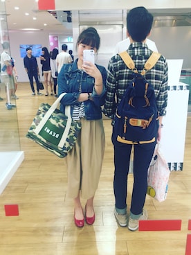 「BEAMS（ビームス）のアイテム（クラッチバッグ）」を使った、Peggy Linさん（レディース・168cm）の春コーディネート