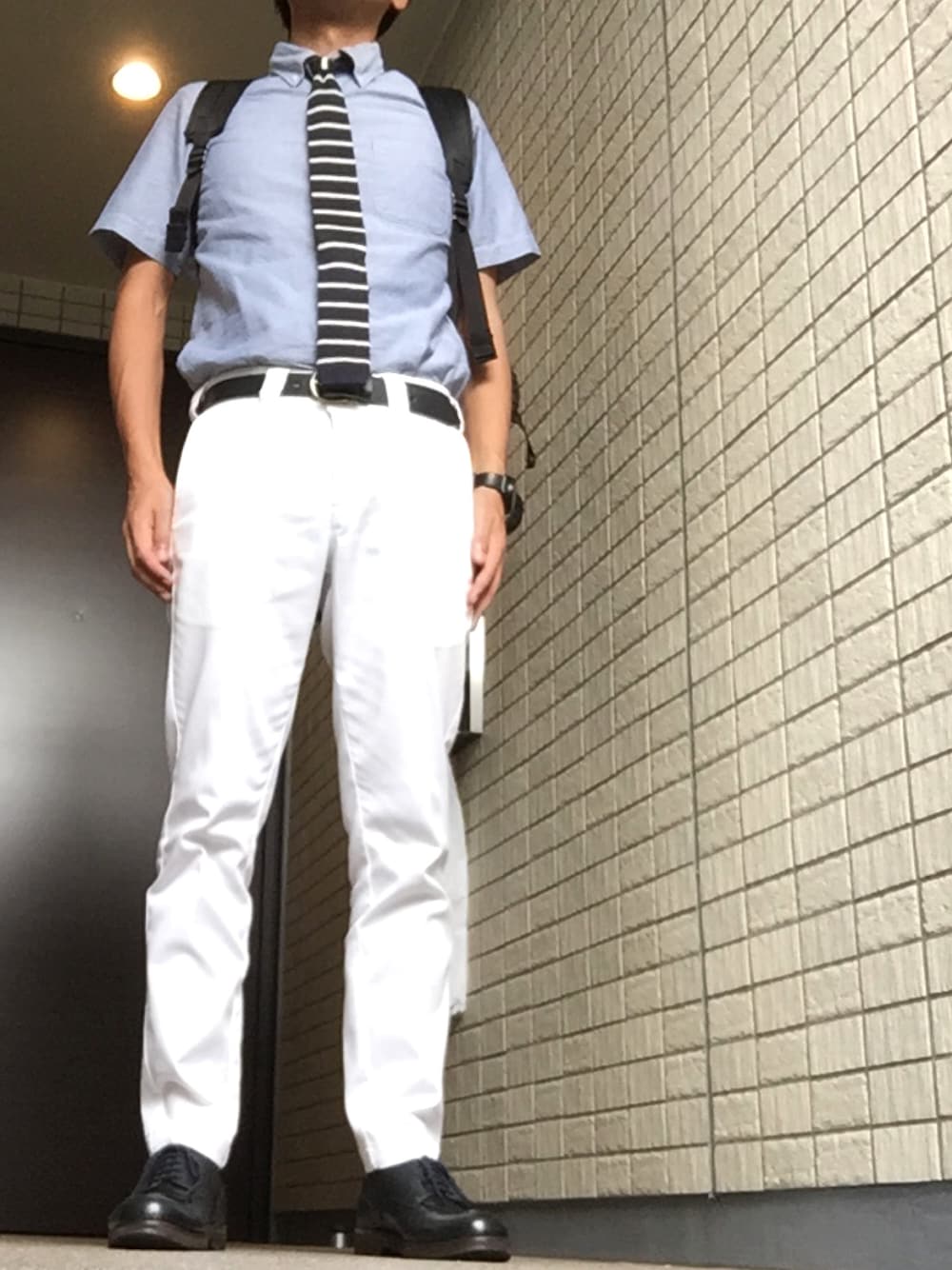「通勤コーデ」｜「DickiesのWD881ストレッチスキニーワークパンツ（その他パンツ、ホワイト系）」を使った、gruffunaさん（メンズ・168cm）の夏コーディネートの1枚目の写真