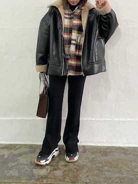 「BALENCIAGA」｜「アイテム（ムートンコート）」を使った、dais_y.chiさん（レディース・159cm）の冬コーディネート
