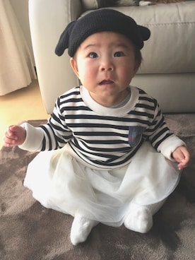 「babygap」｜「アイテム（スウェット）」を使った、HINAさん（キッズ・70cm）の秋コーディネート