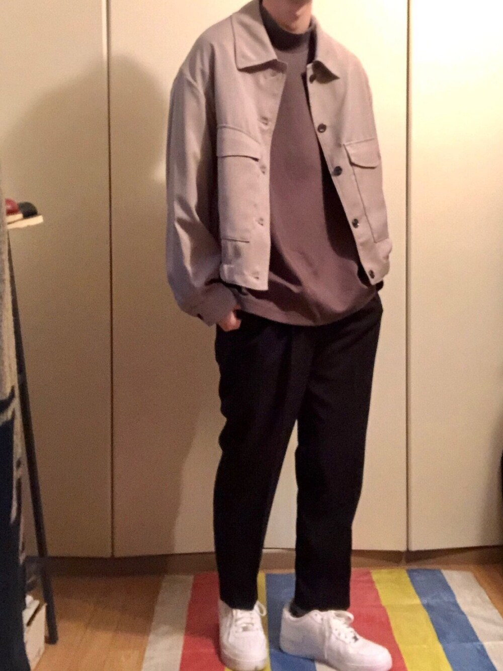 「きれいめカジュアル、セットアップ、ベージュ、ブラック、キレイめ、スラックス、ブルゾン、WYM、LIDnM」｜「WYM LIDNMの【WYM LIDNM】PE W-POCKET WIDE BLOUSON SET-UP（セットアップ、ベージュ系）」を使った、yu_さん（メンズ・174cm）の冬コーディネートの1枚目の写真