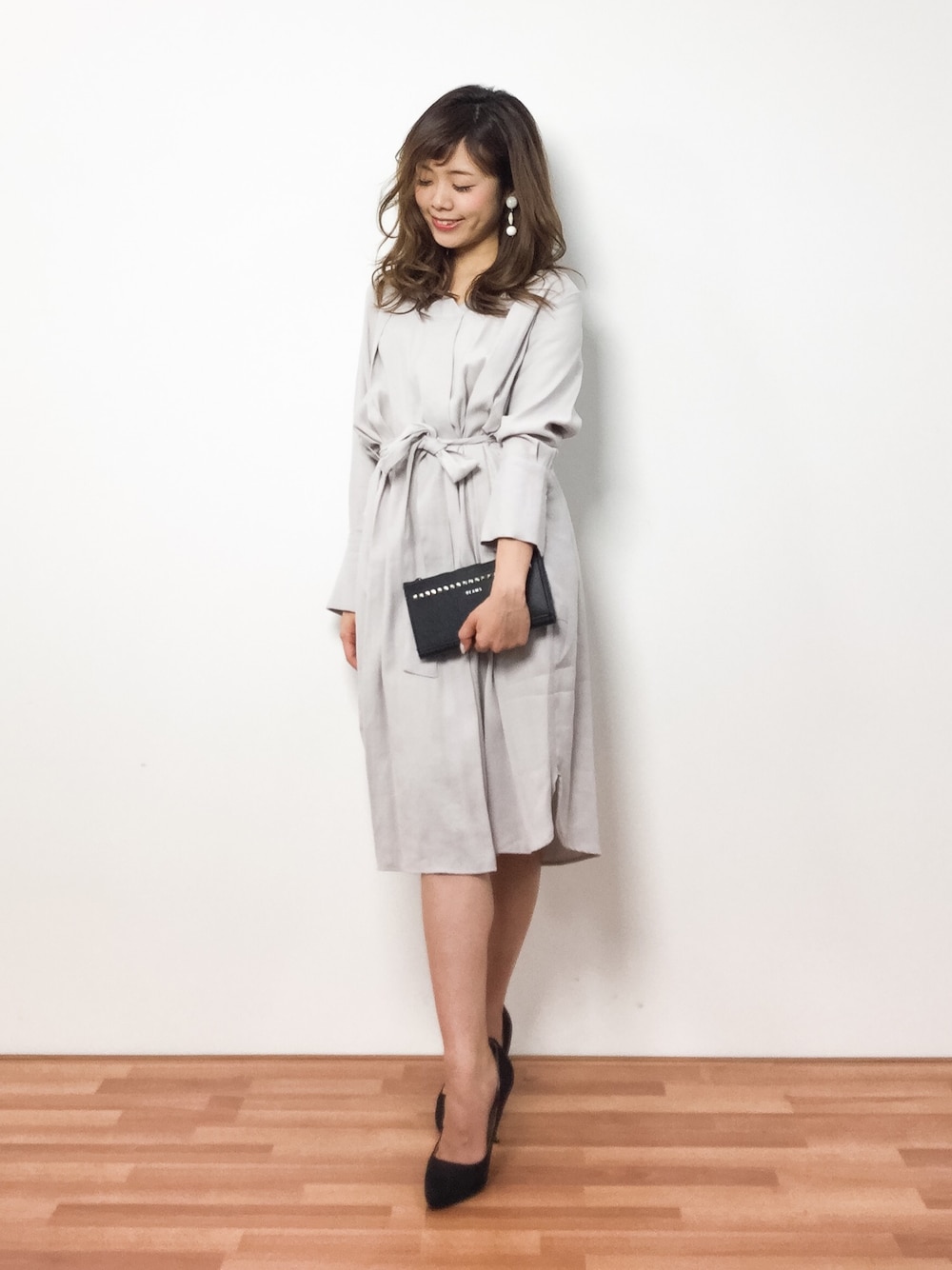 「ワンピース、キレイめ、大人女子」｜「STYLE DELIのウエストマークブラウスワンピース（ワンピース、ベージュ系）」を使った、ARISAさん（レディース・155cm）の春コーディネートの1枚目の写真