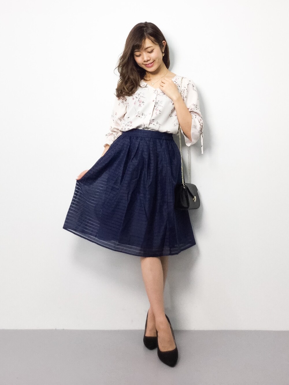 Apuweiser-riche - アプの小花プリント半袖ブラウス♡ 美品* アプワイザーリッシェ 小花プリントブラウス - メルカリ