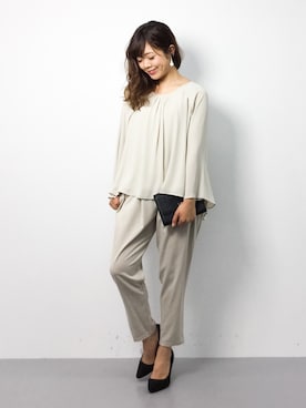 「アイテム（つなぎ/オールインワン、ベージュ系）」を使った、ARISAさん（レディース・155cm）の春コーディネート