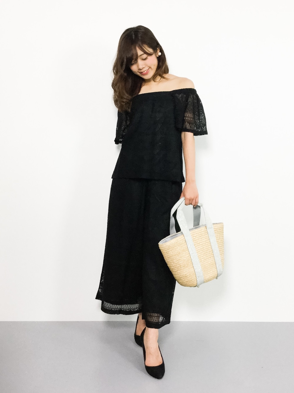 「セットアップ、レース、デート、オフショル、合コン」｜「& by P&Dのオルテガレースセットアップ（ワンピース、ブラック系）」を使った、ARISAさん（レディース・155cm）の夏コーディネートの1枚目の写真