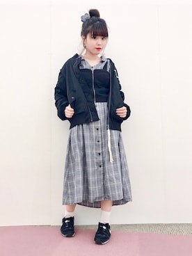 「ヘアアレンジ」｜「アイテム（MA-1）」を使った、natsumi  パーソナルカラーさん（レディース・155cm）の秋コーディネート