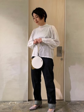 「ノーカラー」｜「アイテム（財布/小物）」を使った、note et silence.さん（レディース・158cm）の春コーディネート